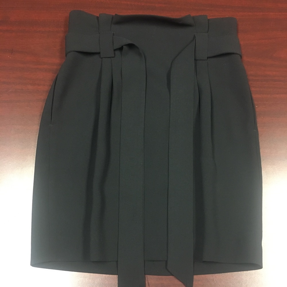 Express Black Skirt - Picture 2 of 8